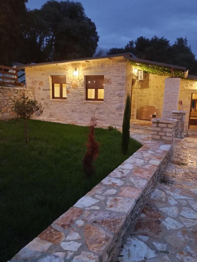 Ekali Stone House Διαμέρισμα Καλέντζι Εξωτερικό φωτογραφία