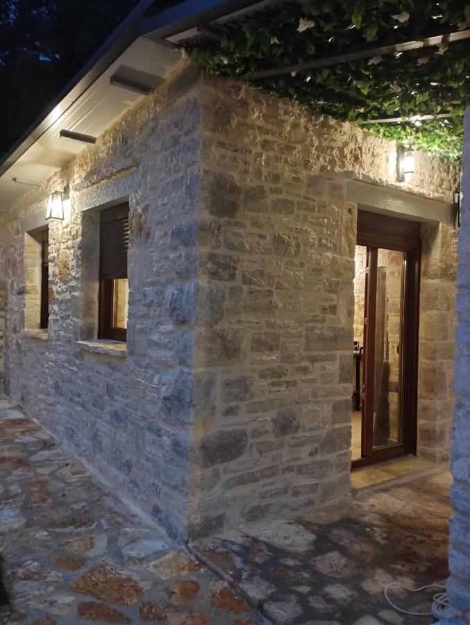 Ekali Stone House Διαμέρισμα Καλέντζι Εξωτερικό φωτογραφία